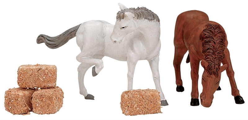 Lemax Feed The Horses - 2 Horses And Hay Bales