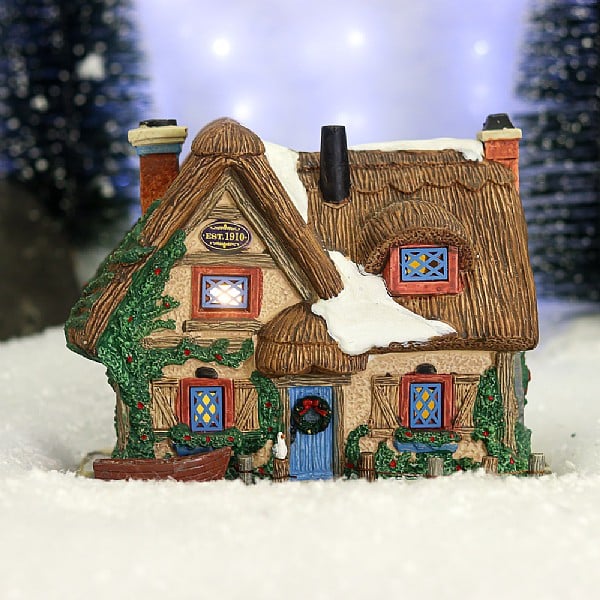  Lemax English Seaside Cottage