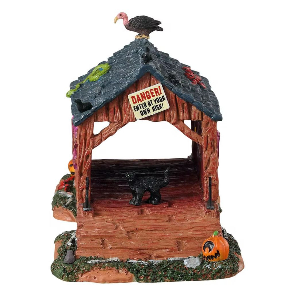  Lemax - Spookytown - Creepy Covered Bridge