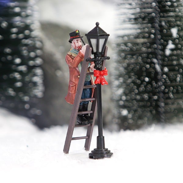  Lemax Christmas Lamplighter
