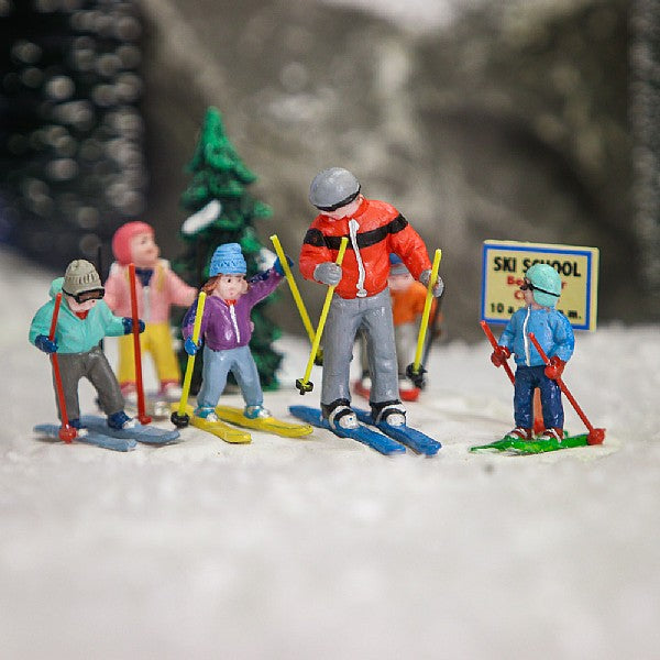  Lemax Ski School