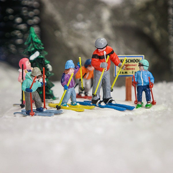  Lemax Ski School